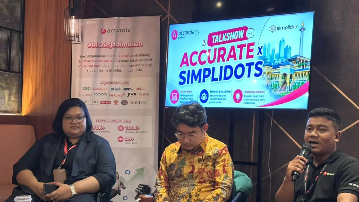 SimpliDOTS bersama Accurate menggelar forum diskusi bertajuk NGOPDAR di Le Cafe, Lepolonia Hotel Medan, Kamis(16/7).