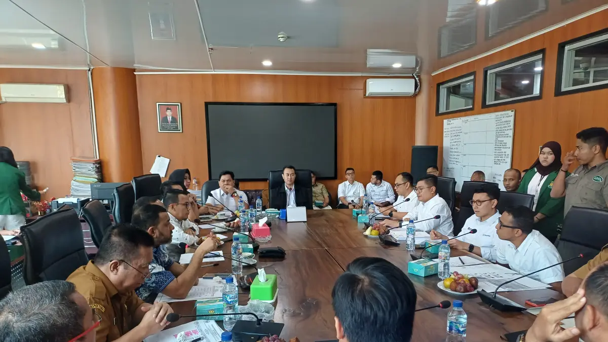 RDP: Komisi IV DPRD Medan menggelar RDP di gedung DPRD Medan, Senin (20/7/2026). (Dok: Markus Pasaribu/Sumut Pos) 