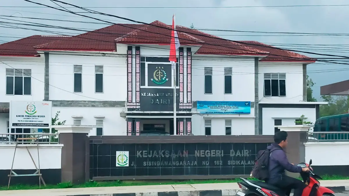 Kejaksaan Negeri Dairi di jalan Sisingamangaraja Sidikalang, Selasa (21/7). (RUDY SITANGGANG/SUMUT POS)