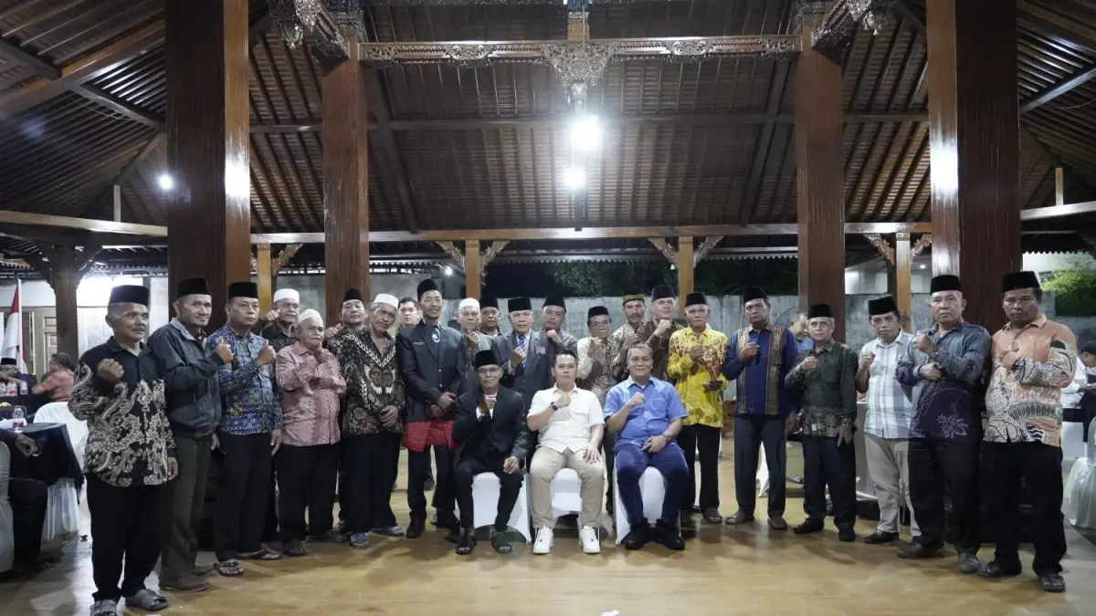 SILATURAHIM : Bupati Padang Lawas Putra Mahkota Alam Hasibuan menggelar kegiatan silaturahim bersama Badan Pemangku Adat serta para Raja Luat se kabupaten Palas, Jumat 24 Juli 2026. (Dok: Kominfo Palas)