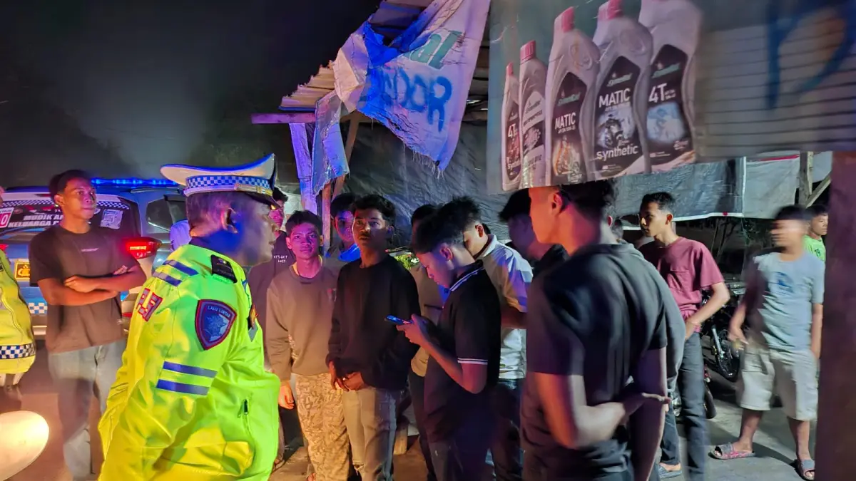 Satlantas Polres Batu Bara menggelar patroli blue light malam  WIB di kawasan Simpang RSUD,.Sabtu(25/7/2026) malam. (Foto Humas Polres Batubara)