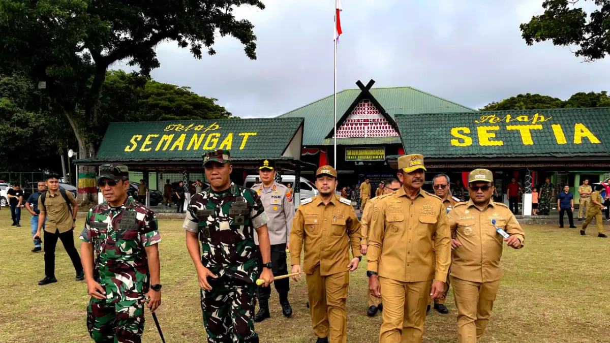 Bupati Paluta menyambut kunjungan kerja Pangdam 1/Bukit Barisan Mayjen TNI Hendy Antariksa di Kodim 0212 Tapanuli Selatan, Senin 27 Juli 2026. (Mitra Harahap/Sumut Pos)