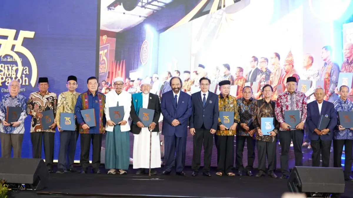 Peluncuran buku berjudul Menelusuri Jejak Pengabdian dan Lahirnya Surya Palohisme karya Ketua DPW NasDem Sumut, Iskandar ST, di Hotel JW Marriott Medan, Jumat (24/7/2026).