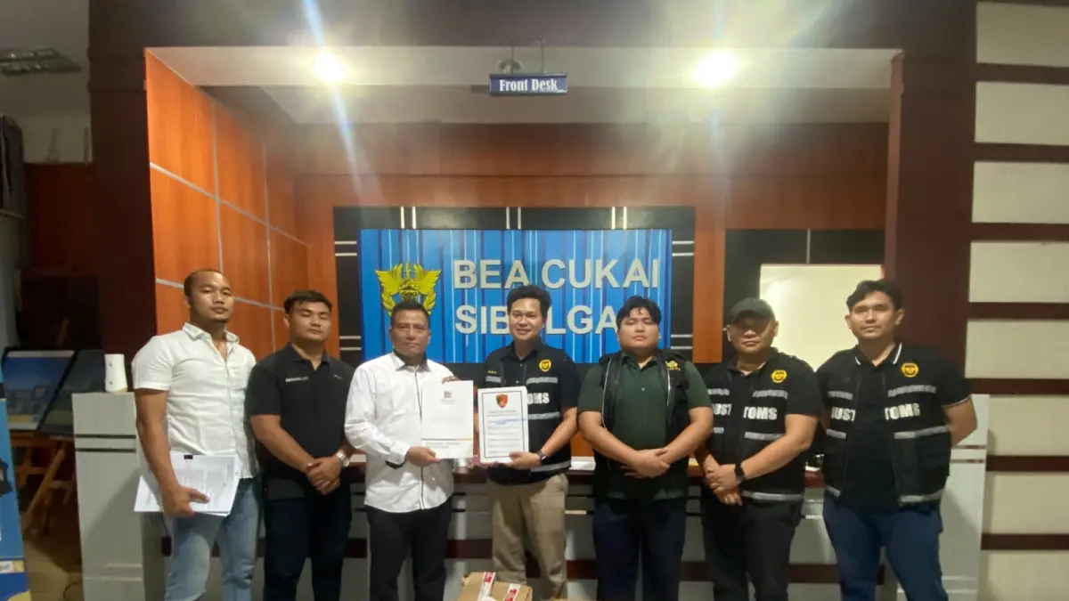 Sat Reskrim Polres Padang Lawas limpahkan dua kasus Rokok Ilegal ke Bea Cukai Sibolga, Senin 27 Juli 2026. (Mitra Harahap/Sumut Pos)