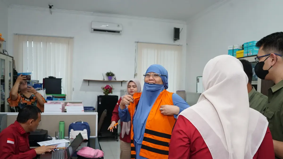 Tim Tabur Kejati Sumut menangkap Farah, buronan kredit Bank plat merah di Jakarta. (Dok: Kejati Sumut)