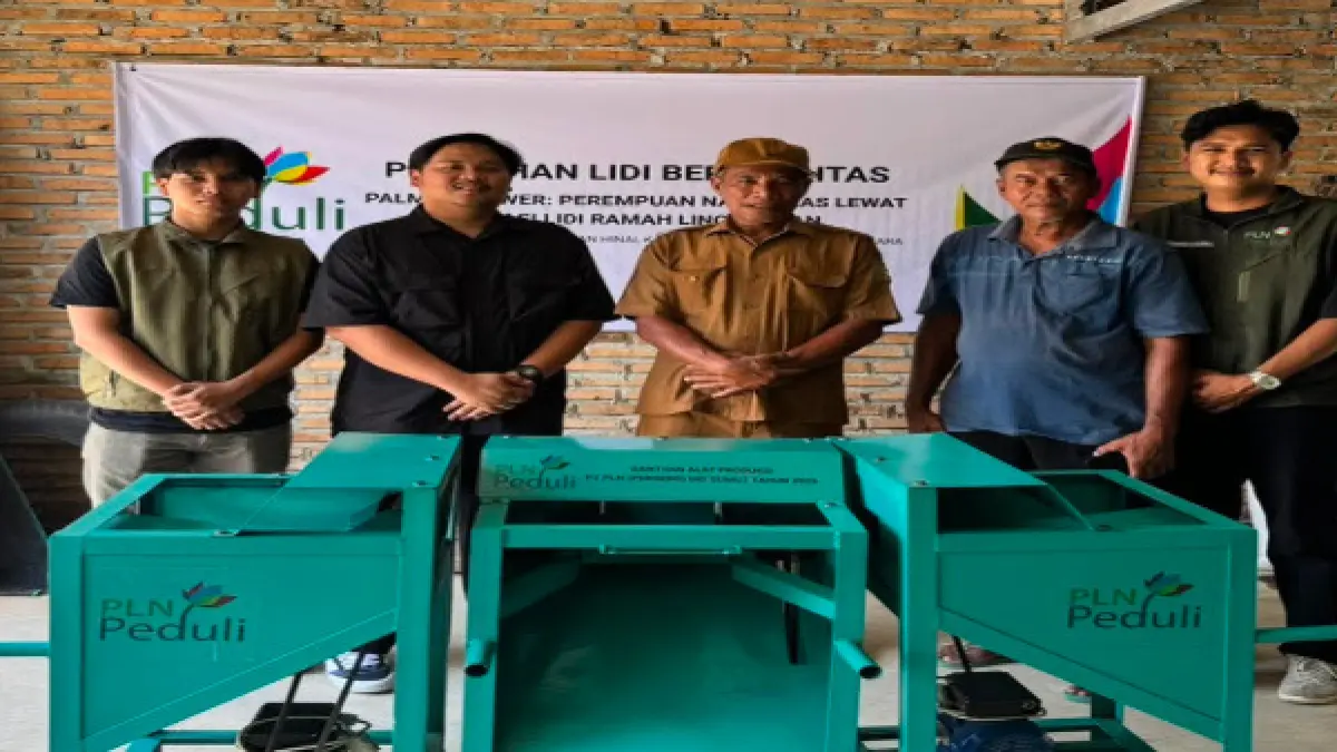 rogram Tanggung Jawab Sosial dan Lingkungan (TJSL) PLN Peduli bertajuk "PALM EMPOWER: Perempuan Naik Kelas lewat Inovasi Lidi Ramah Lingkungan".