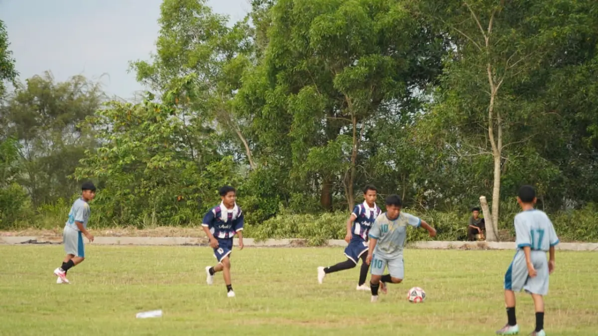Pemkab Paluta resmi buka Turnamen Sepak Bola Paluta Cup II U-15. (Mitra Harahap/Sumut Pos)