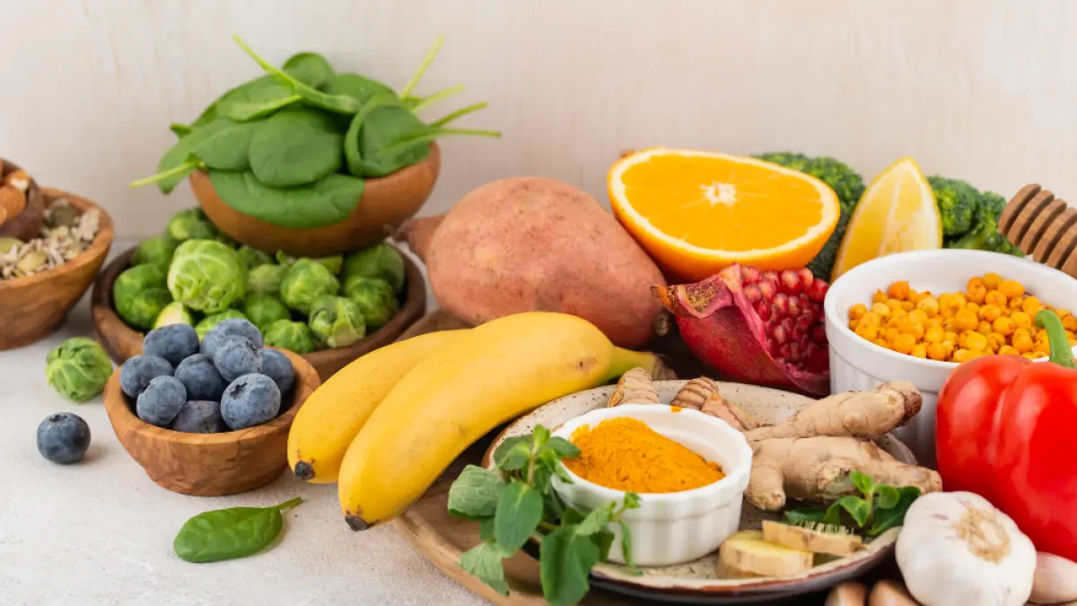Makanan yang cukup banyak mengandung vitamin dan minera;. (Preefik.com)
