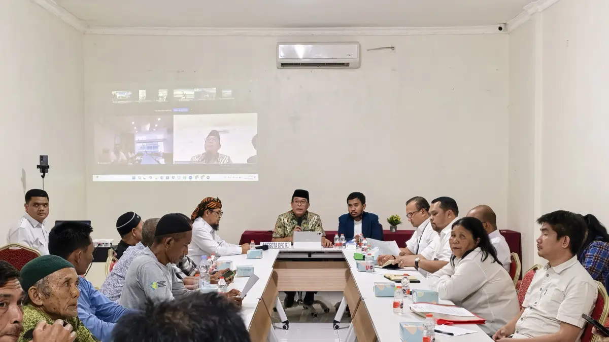 
RDP penyelesaian pembebasan lahan masyarakat Desa Halaban, Kecamatan Besitang, Langkat, yang terdampak pembangunan Jalan Tol Binjai-Langsa. (Foto dari Anggota DPRD Langkat/Sumut Pos)