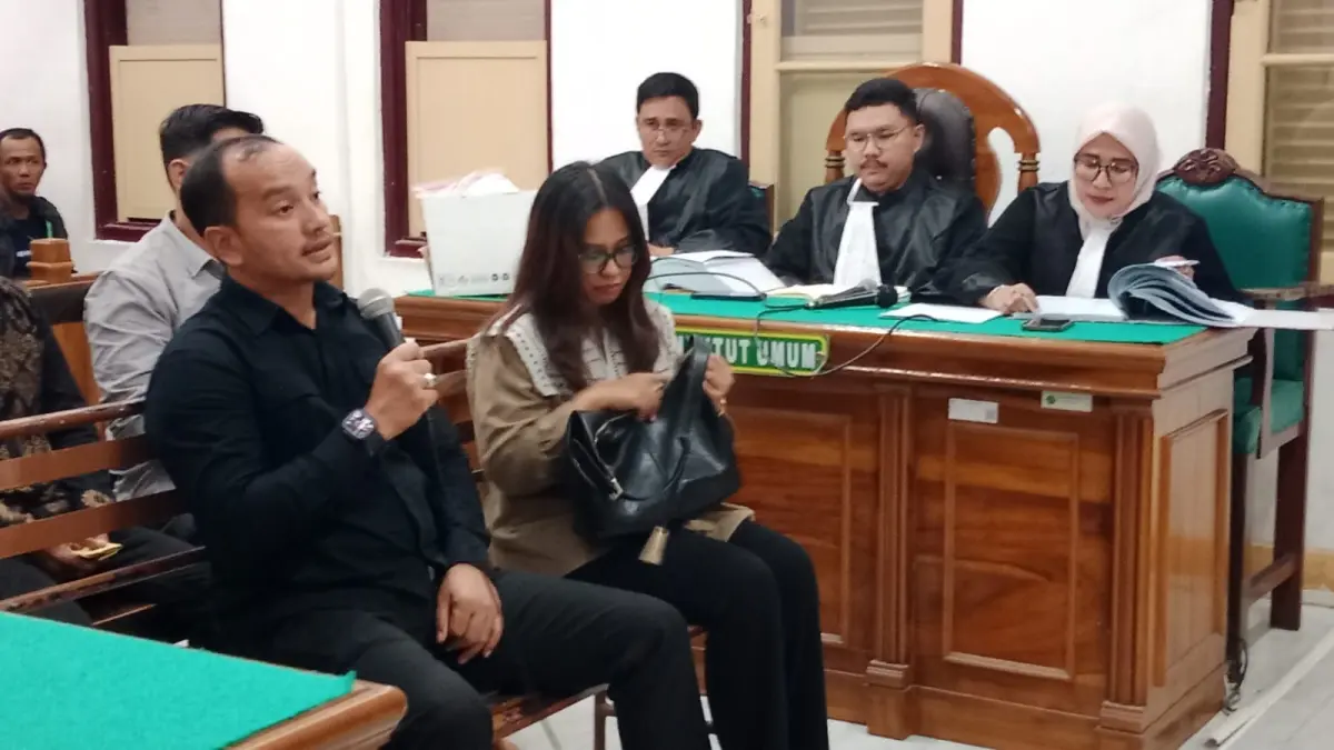 HADIR: Wali Kota Tebingtinggi, Iman Irdian Saragih, dihadirkan sebagai sebagai saksi di sidang suap pengadaan internet di Pengadilan Tipikor Medan, Senin (3/7/2026) sore. (Dok: Gusman/Sumut Pos)
