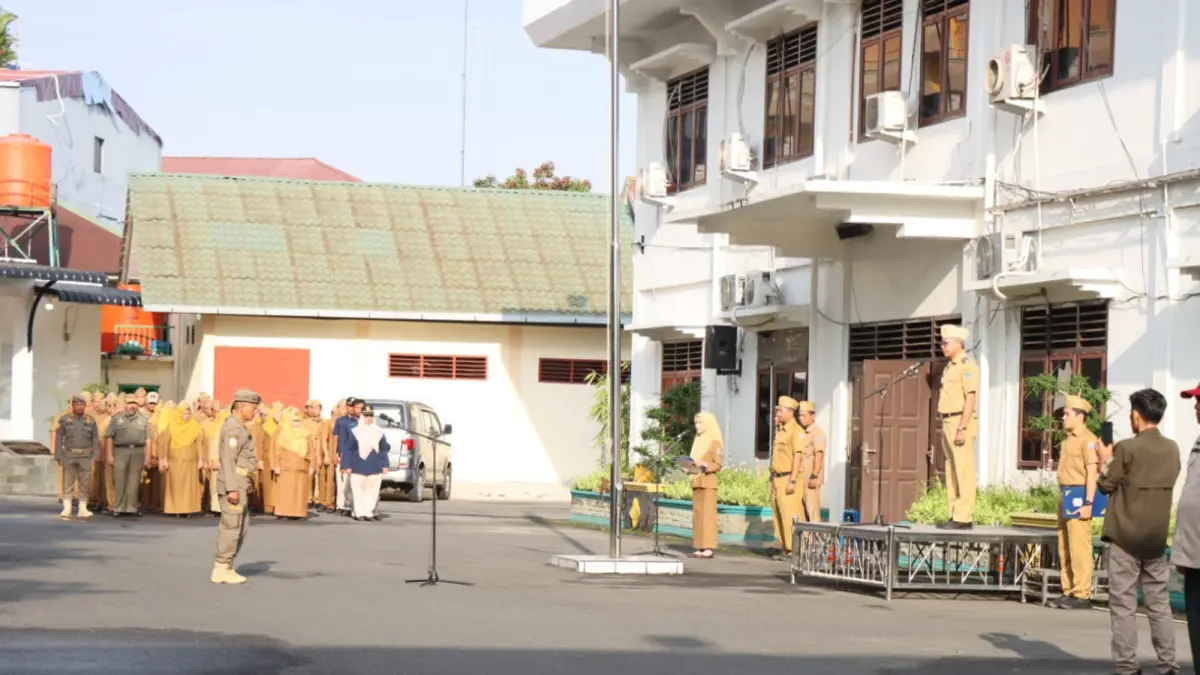 
Apel gabungan di Balai Kota Binjai dengan pelaksana Satpol PP. (Diskominfo Binjai/Sumut Pos)
