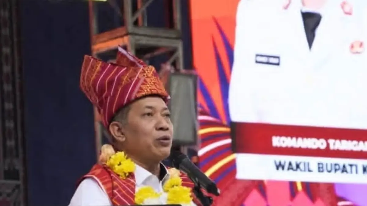 BUKA: Menteri Koperasi RI hadir dalam pembukaan Festival Bunga dan Buah 2026. (Solideo/Sumut Pos)