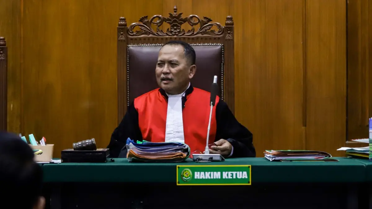 Sidang gugatan PT Java Fortis Corporindo terhadap mantan direkturnya, Nany Widjaja di Pengadilan Negeri Surabaya. ( foto : Jawa Pos)