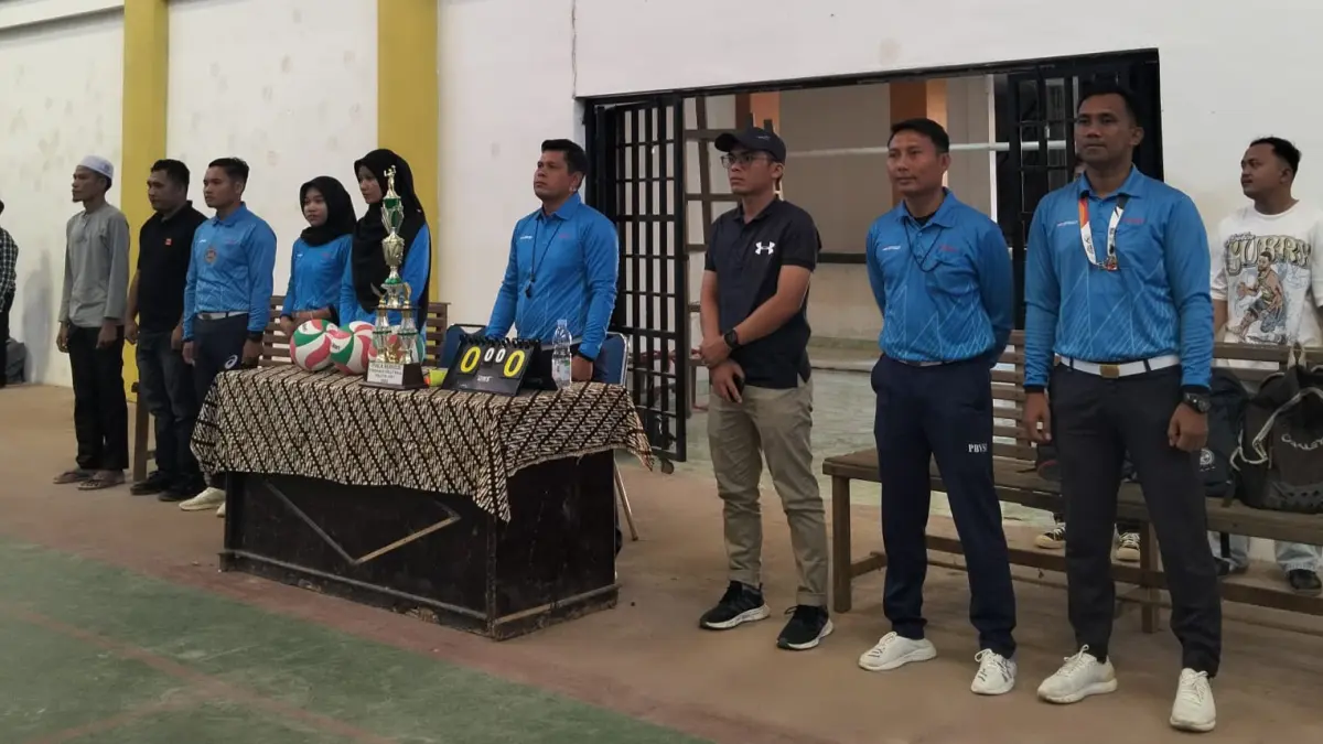BUKA: Turnamen Bola Voli PALUTA CUP II tingkat SMA/MA Sederajat Tahun 2026 di Gedung Olahraga (GOR) Kabupaten Padang Lawas Utara, Sabtu (8/8/2026). (Dok: panitia)