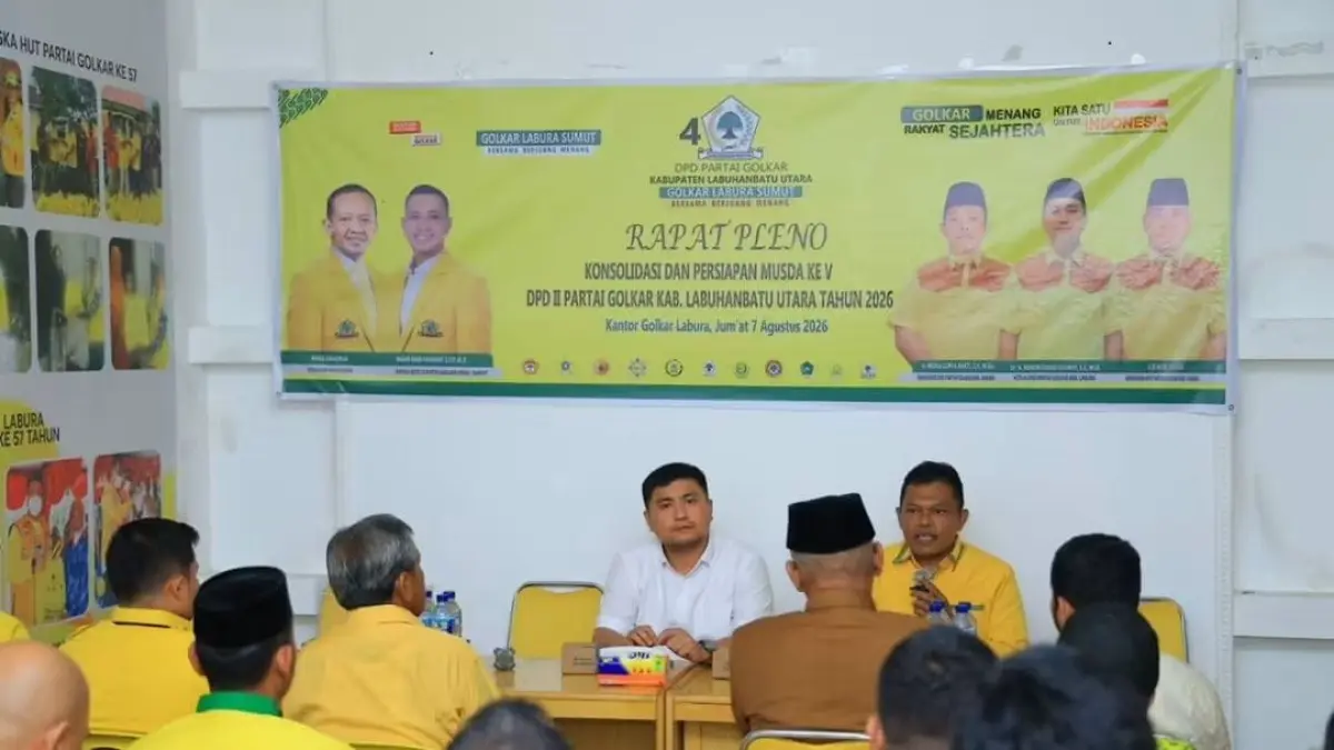 RAPAT: HYS memimpin persiapan rapat pleno Golkar Labura, Jumat (7/8/2026). (Dok: Asri Tarigan/Sumut Pos ) 
