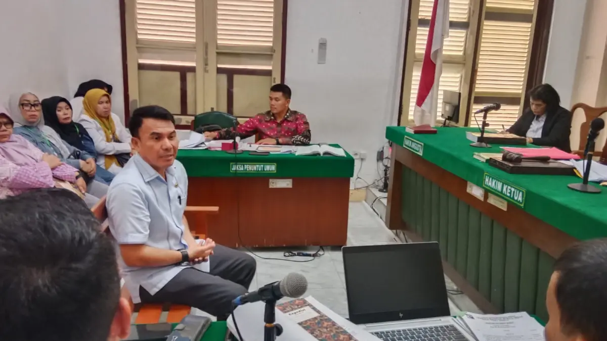 PRAPID: Saksi dihadirkan dalam sidang prapid SP3 Polda Sumut di Pengadilan Negeri Medan, Senin (10/8/2026). (Dok: Gusman/Sumut Pos)

