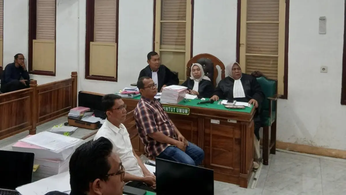 SAKSI: Dua saksi dari PT Bethesda Mandiri, memberikan keterangan terkait sidang kasus Waterfront City Samosir di Pengadilan Tipikor Medan, Rabu (12/8/2026). (Dok: Gusman/Sumut Pos)
