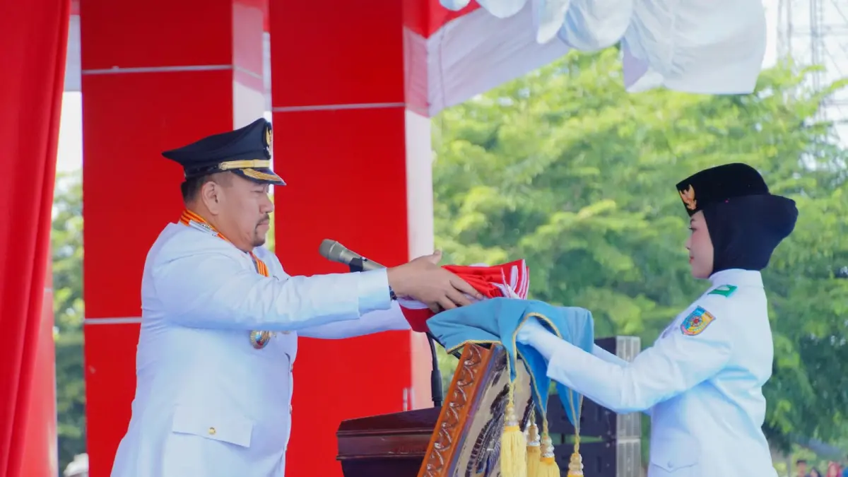 Bupati Batu Bara Dr. H. Baharuddin Siagian, S.H., M.Si., C.L.A.,dan Wabup  Syafrizal SE MAP bersama.Unsur Forkompinda Batubara foro bersama usai ikuti upacara bendera HUT RI ke-81, di Halaman Kantor Bupati Batu Bara, Kecamatan Lima Puluh, Senin (17/8/2026). (Liberti H Haloho/Sumut Pos)