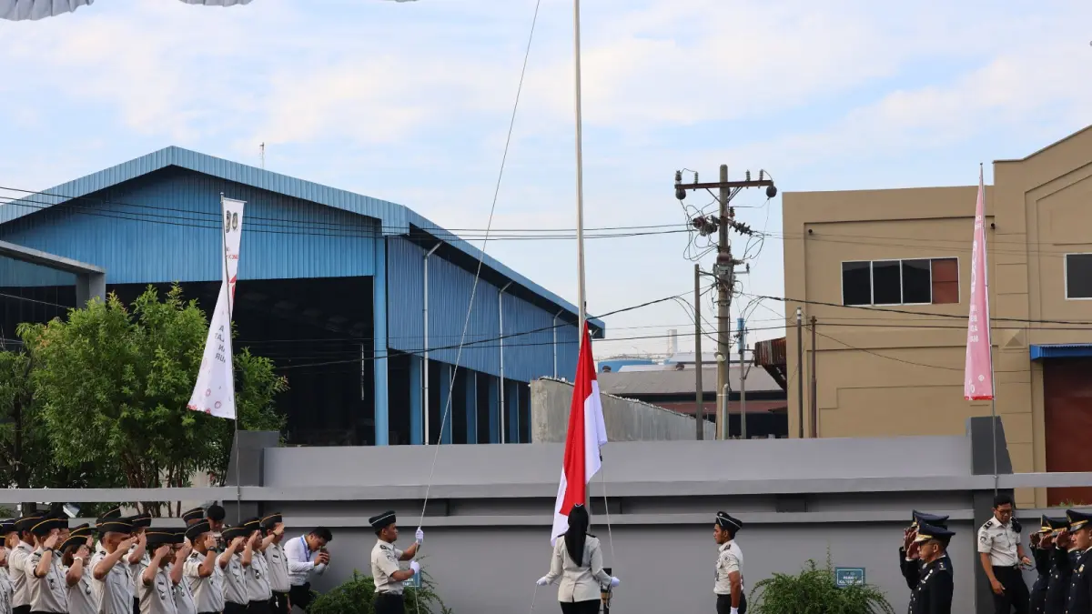 REMISI: Seremoni penyerahan remisi kepada perwakilan warga binaan di Lapangan Astaka, Senin (17/8/2026). (Dok: Ditjenpas Sumut)

