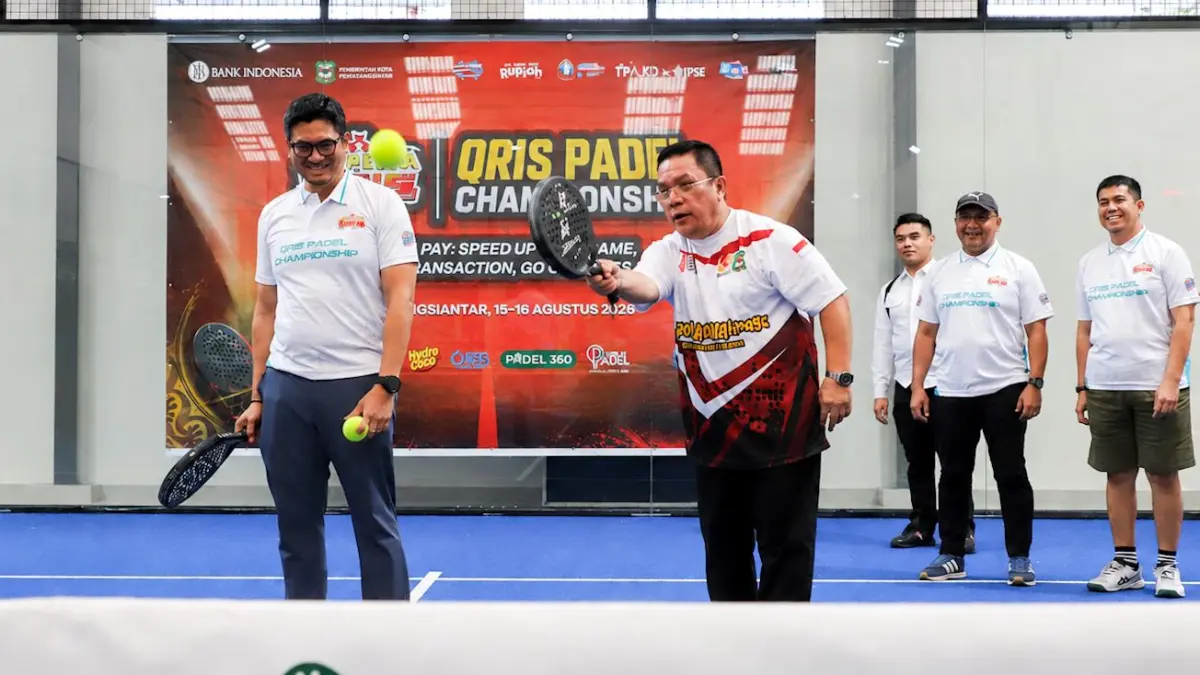 Wa Likota Pematangsiantar Wesly Silalahi membuka Kompetisi Qris Padel Championship.(Pra Evasi/Sumut Pos)