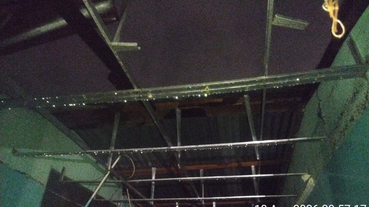 RUSAK: Bangunan yang rusak di Kota Medan karena hujan disertai angin kencang pada Selasa (18/8/2026). (Dok: BPBD Medan)