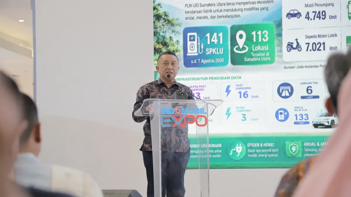 General Manager PLN UID Sumatera Utara Rizky Mochamad menyampaikan perkembangan infrastruktur kendaraan listrik di Sumatera Utara. Hingga 7 Agustus 2026, PLN UID Sumatera Utara telah menyediakan 141 unit SPKLU yang tersebar di 113 lokasi, sebagai bagian dari komitmen PLN mendukung pertumbuhan ekosistem EV yang andal dan berkelanjutan. (Dok: PLN UID Sumut)