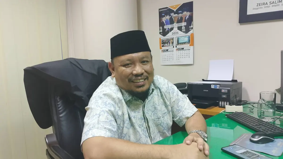 Wakil Ketua dan Anggota Komisi A DPRD Sumut Zeira Salim Ritonga (atas) dan Berkat Kurniawan Laoli (bawah). (Dok : Ihsan Syahreza/ Sumut Pos)
