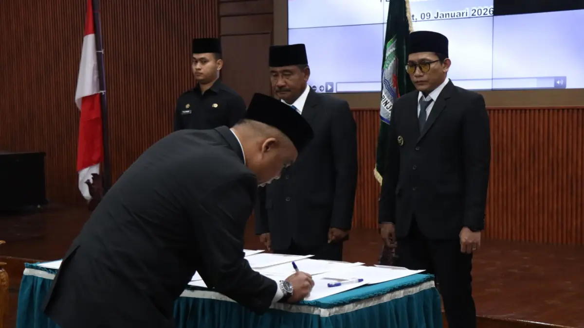 
Irsan Firdaus saat dilantik sebagai Kadis Perkim dan kini belum genap setahun dilantik malah mengundurkan diri. (Diskominfo Binjai/Sumut Pos)