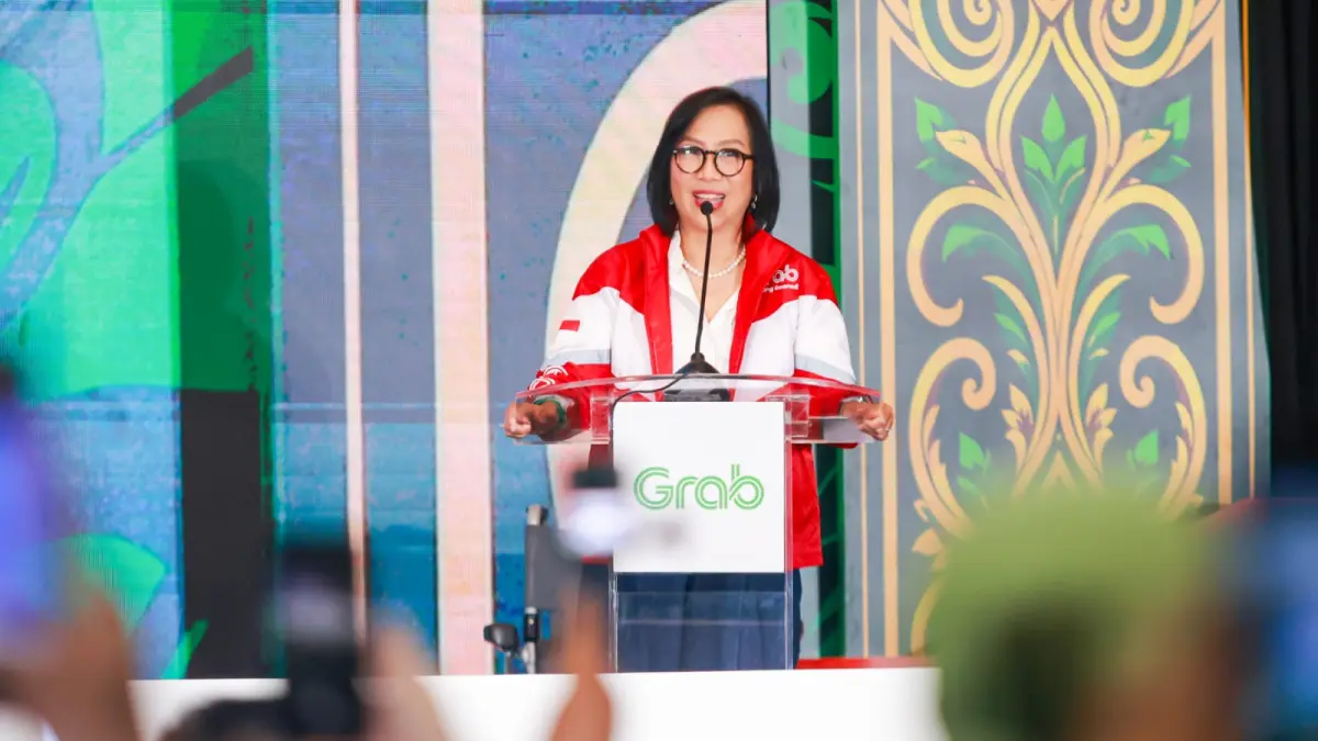 Neneng Goenadi, Chief Executive Officer Grab Indonesia, menyampaikan sambutan dalam acara peluncuran GrabAcademy: “Peluang Tanpa Batas untuk Mitra Naik Kelas” di Padepokan Pencak Silat TMII, Jakarta, Selasa (11/8).