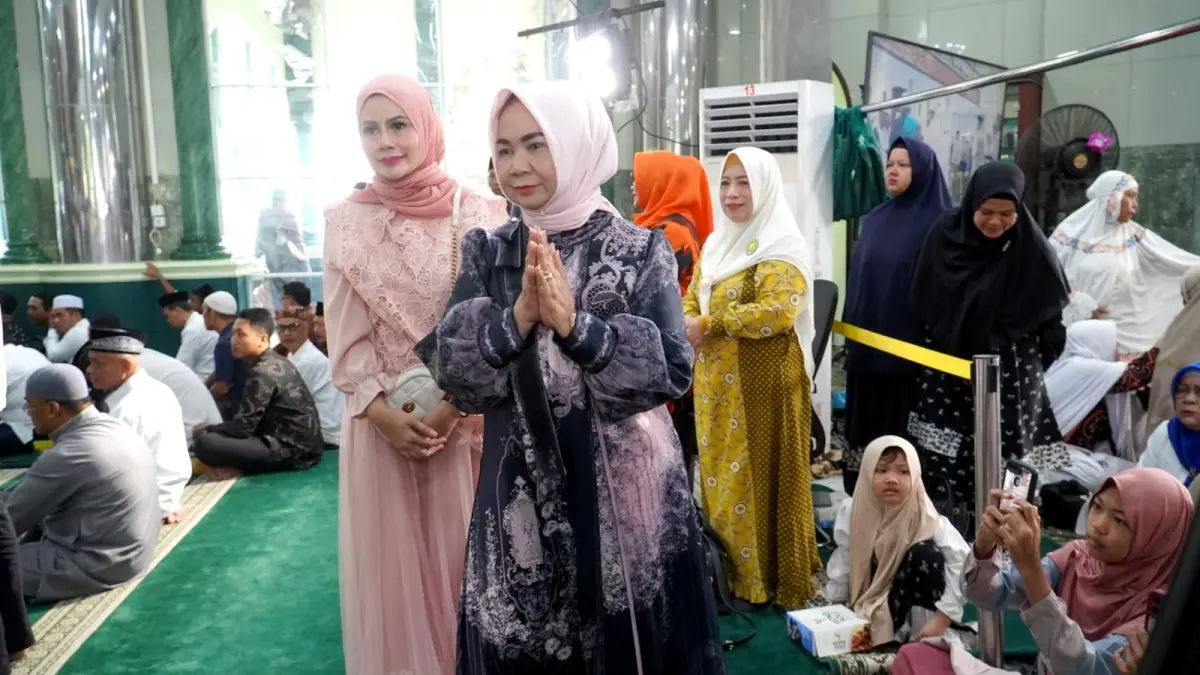
Plt Bupati Langkat, Tiorita br Surbakti saat menghadiri MTQ yang digelar Yayasan Haji Anif. (Diskominfo Langkat/Sumut Pos)