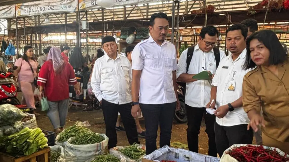 HARGA: TPID Sumut menurunkan tim gabungan untuk memantau langsung harga, ketersediaan stok di pasar-pasar tradisional Medan dan kabupaten/kota lainnya, Kamis (27/8/2026).(Dok : Disperindag ESDM Sumut)

