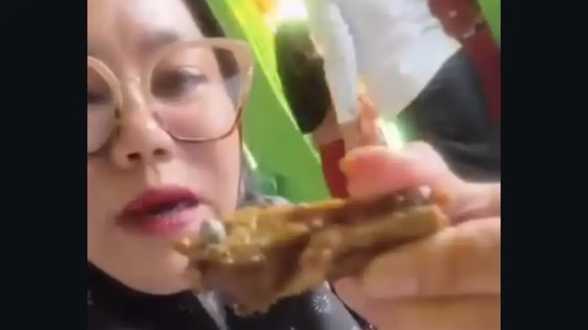 Guru memperlihatkan benda diduga menyerupai peluru senapan angin ditemukan di dalam potongan daging menu Makan Bergizi Gratis (MBG).(Instagram @cretivox)