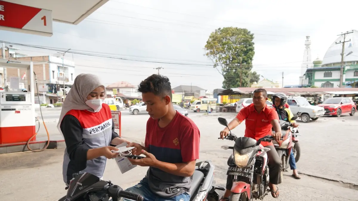 Pertamina Sumbagut salurkan 5.695 masker untuk warga terdampak erupsi Sinabung.