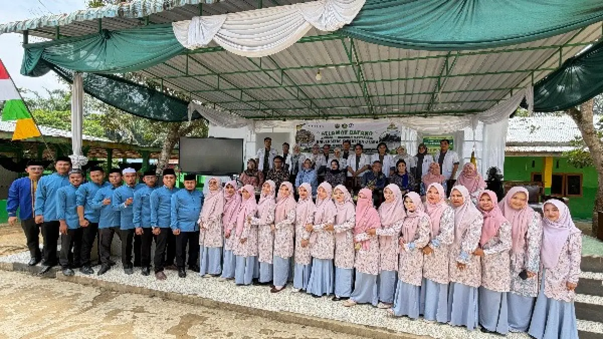 Foto bersama FK USU yang berkolaborasi dengan universitas dari Jepang usai menggelar workshop dalam rangka pengabdian masyarakat (Teddy Akbari/Sumut Pos)