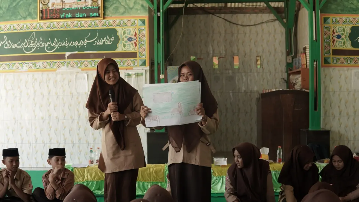 Siswa Pesantren Al-Ikhwan Assalam antusias mengikuti workshop. 