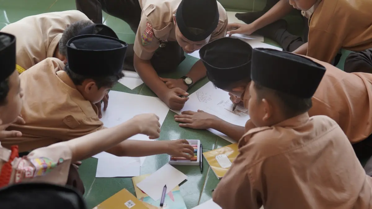 Siswa Pesantren Al-Ikhwan Assalam antusias mengikuti workshop.