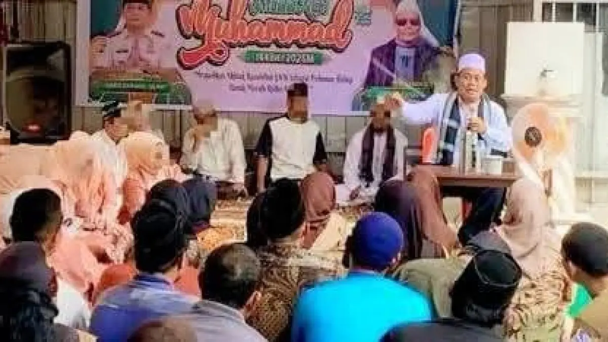 Warga binaan lapas Kls lll Kotapinang saat mendengarkan tausiyah Keagamaan Ustadz Ahmad Faisal S.Ag. (Khairuddin/Sumut Pos)