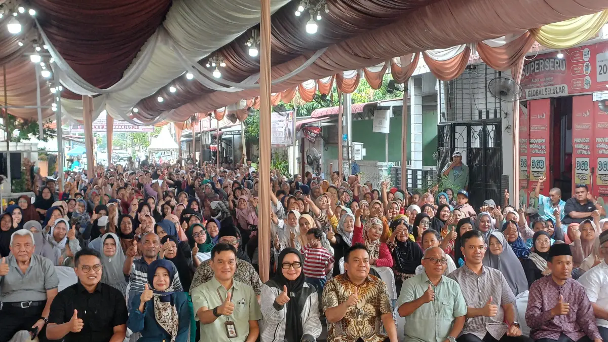 SOSPER: Wakil Ketua DPRD Kota Medan, H. Zulkarnaen S.K.M menggelar Sosialisasi Perda Kota Medan tentang Penyelenggaraan Administrasi Kependudukan di Jalan Pimpinan, Medan Perjuangan, Sabtu (5/9/2026). (Dok: Markus Pasaribu/Sumut Pos) 