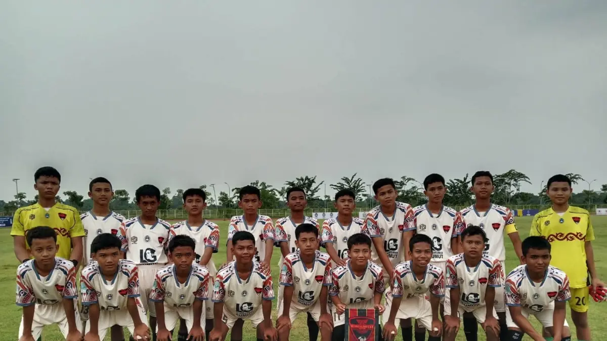 Para pemain SSB Singalor Lau United tampil di babak 8 besar Piala Soeratin U-15 tingkat Sumut. (Dok Pribadi)