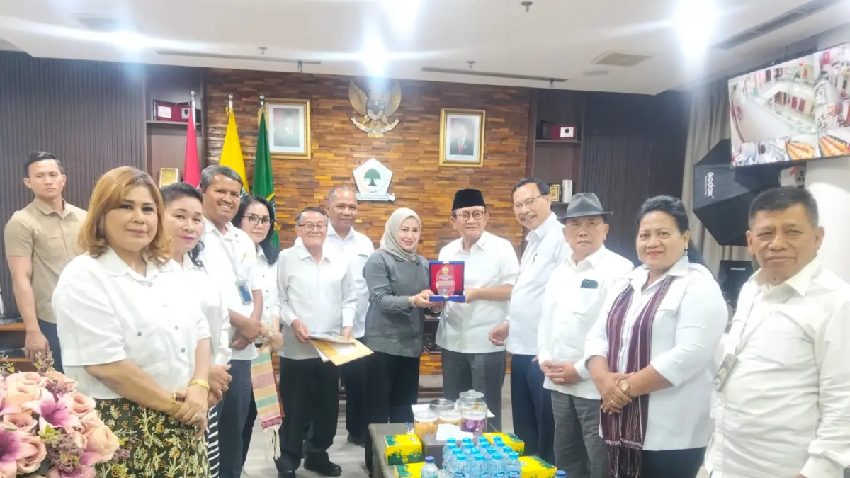AUDIENSI: Ketua DPRD Sumut, Erni Sitorus saat menerima audiensi MPKW Sumut- Aceh, Senin (7/9/2026). (Dok: Tim)