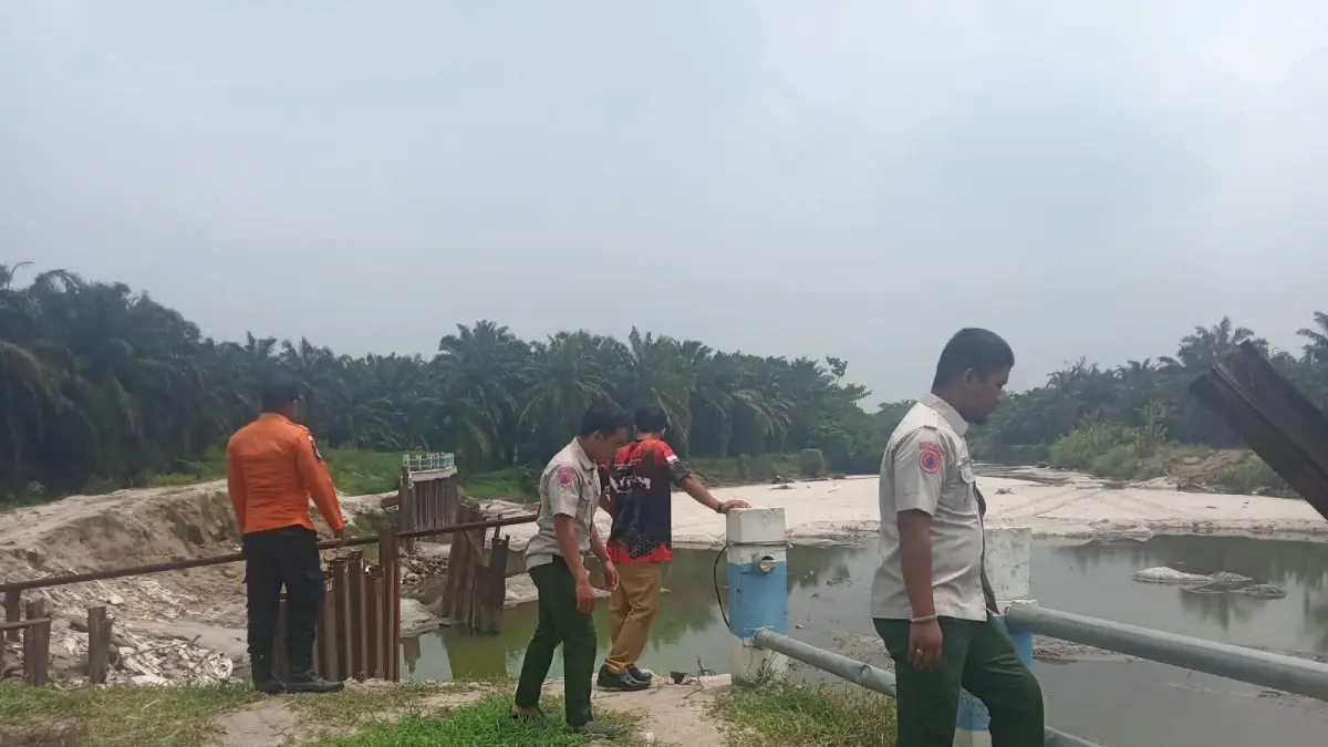 Kondisi Bendung Regulator  Sumanggar/Tanjung Muda terjadi peningkatakan debit air,dari Hulu Simalungun, Rabu(9/9/2026). (Liberti H Haloho/Sumut Pos)