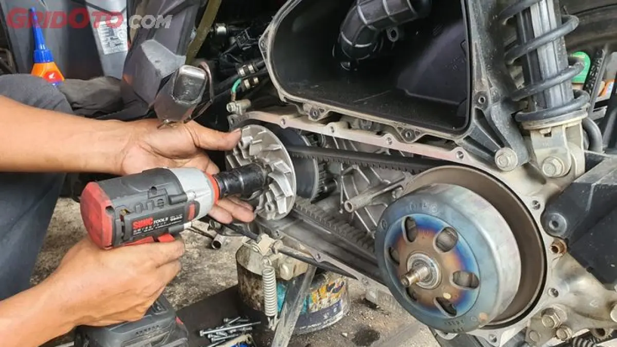 Cek CVT motor Matic bila tarikan sudah melemah. (gridoto.com)