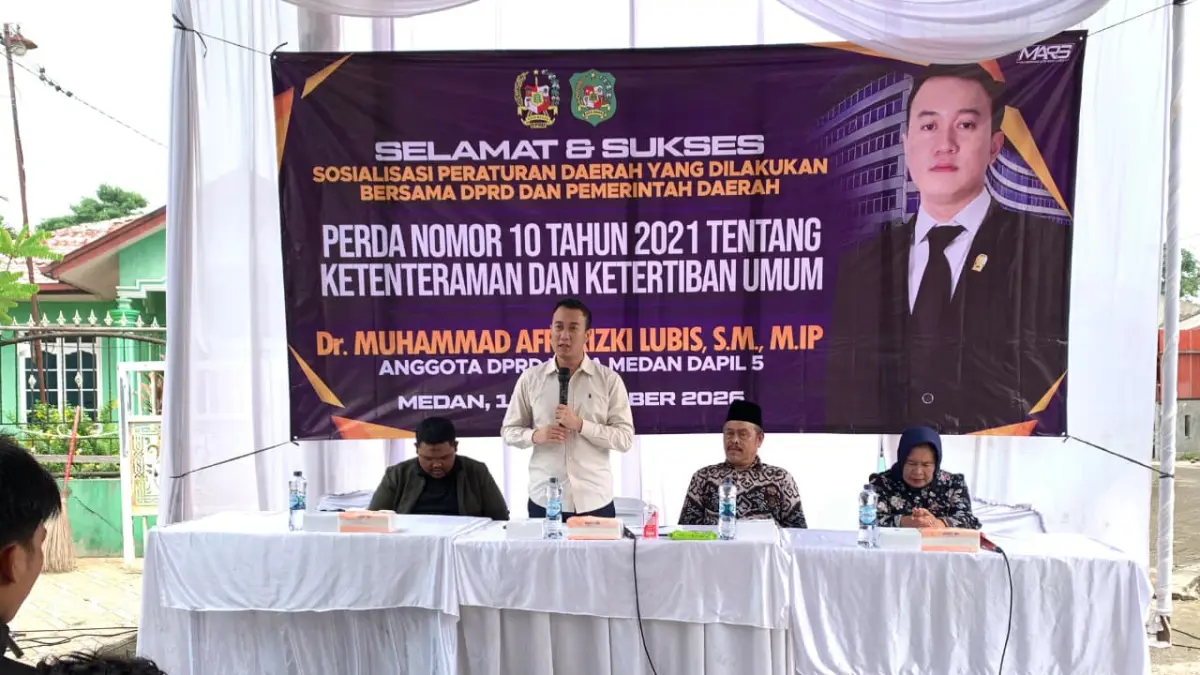 Rizki Lubis saat menggelar Sosialisasi Peraturan Daerah (Perda) Kota Medan Nomor 10 Tahun 2021 tentang Ketenteraman dan Ketertiban Umum (Trantibum) di Jalan Brigjend Zein Hamid, Lingkungan 3, Kelurahan Kedai Durian, Kecamatan Medan Johor, Minggu (13/9/2026). (Istimewa/Sumut Pos)