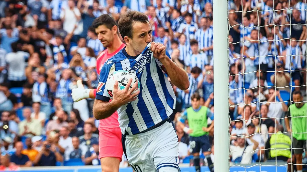 Real Sociedad diprediksi mampu menahan Atletico Madrid dalam lanjutan Liga Spanyol. (2playbook)
