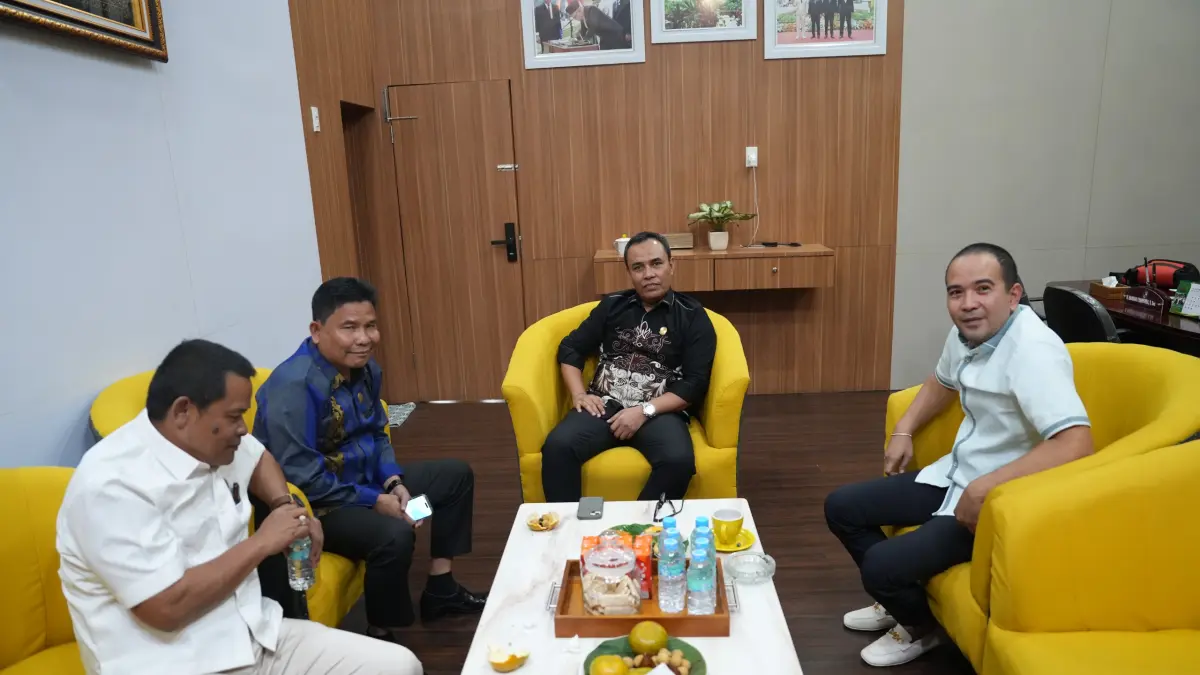 Ketua DPRD Deliserdang Zakky Shahri dan para Wakil Ketua masing-masing Agustiawan Saragih, Kuzu Serasi Tarigan dan Hamdani Syahputra. (Batara)