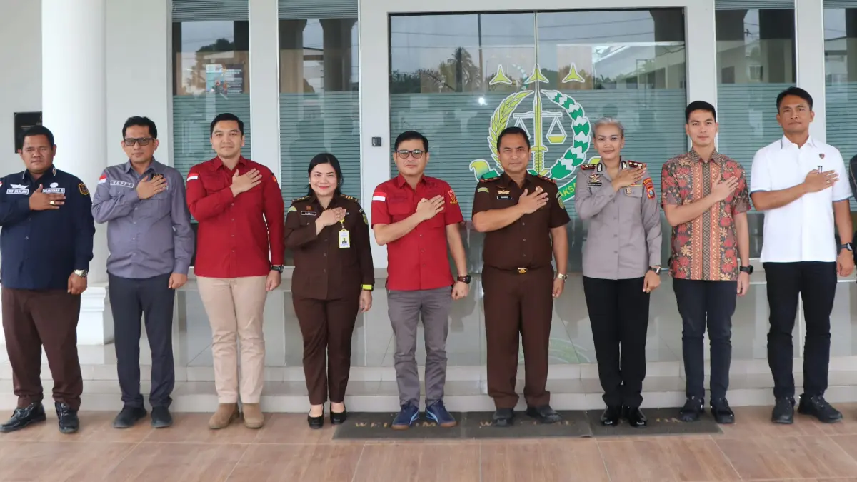 KUNJUNGAN: Kapolres Sergai AKBP Sah Udur T.M. Sitinjak, saat berkunjung ke Kajari Sergai, Rabu ( 23/09). (Dok: Polres Sergai)