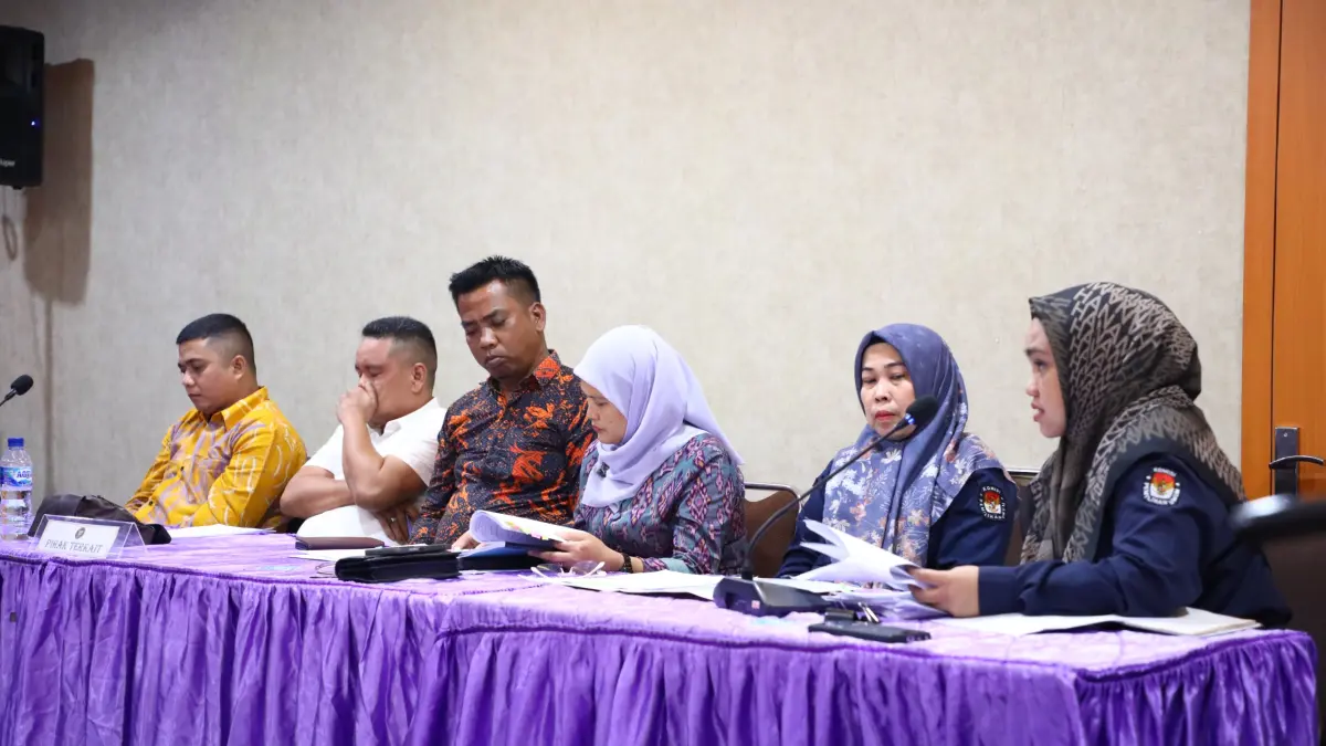 PERIKSA: Dewan Kehormatan Penyelenggara Pemilu (DKPP) menggelar sidang pemeriksaan dugaan pelanggaran Kode Etik Penyelenggara Pemilu (KEPP) perkara Nomor: 15-PKE-DKPP/VIII/2026 di Universitas Muhammadiyah Sumatera Utara, Kota Medan, Rabu (23/9/2026).(Dok: Humas DKPP)