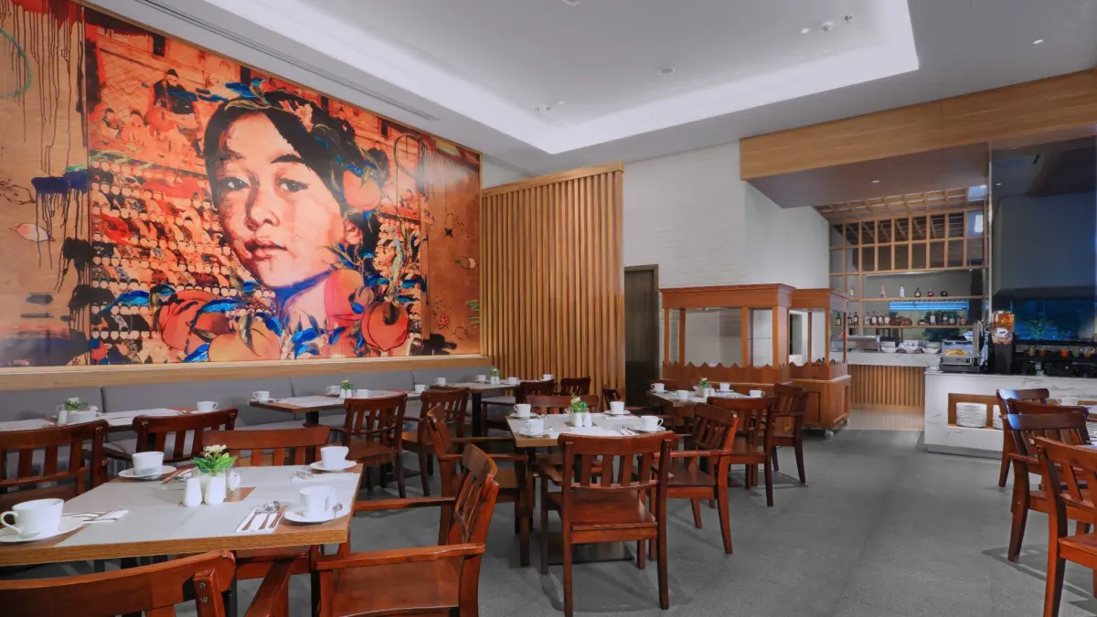 Suasana Rustik Bistro & Bar.