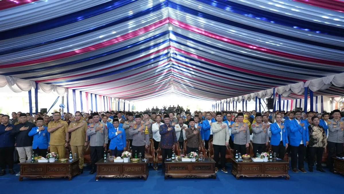 Ketum PP Muhammadiyah, Kapolri dan Gubernur Sumut bersama sejumlah Mahasiswa, Dosen dan Rektor saat menghadiri PKKMB UMSU 2026, Senin (28/9/2026).
