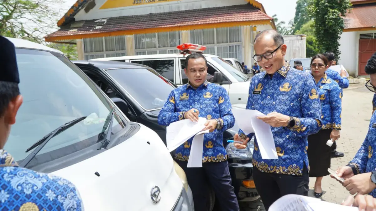 Pemeriksaan kendaraan dinas di Pendopo Jentera Malay, Stabat. (Diskominfo Langkat/Sumut Pos)
